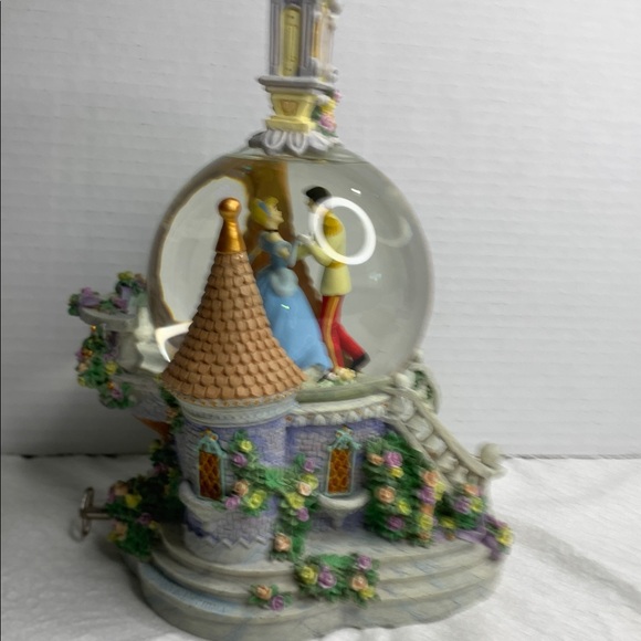 Disney snow globe Enchanted Castle Snow Globe with Clock - Picture 7 of 9